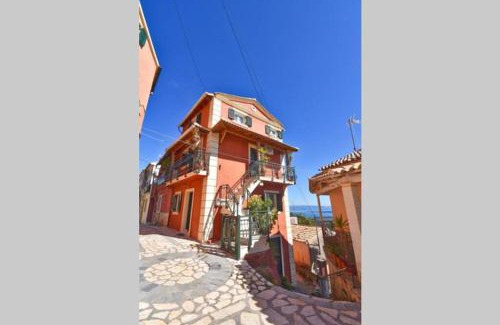 Chlomos Apartment | Traditional House with Amazing View