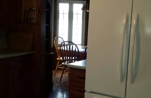 Fiskdale House | Traditional Lake House near Old Sturbridge Village