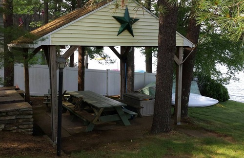 Fiskdale House | Traditional Lake House near Old Sturbridge Village