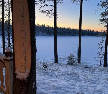 Sonka Ski Chalet | Traditional lakeside cottage