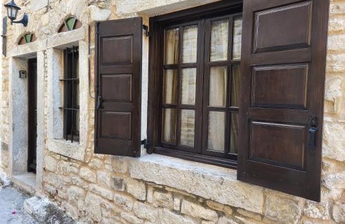 Kalamoti House | Traditional medieval Holiday House In Kalamoti