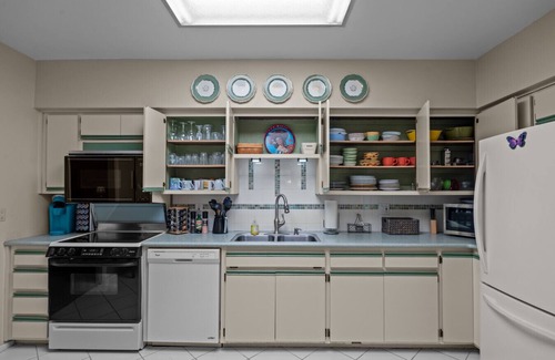 Cresta Loma Estates House | Traditional Pueblo Townhome