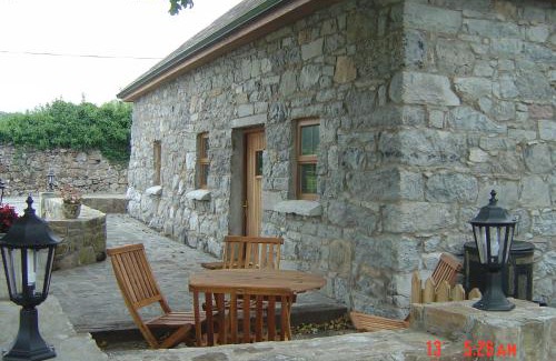 Kilchreest House | Traditional Stone Cottage 300 years+
