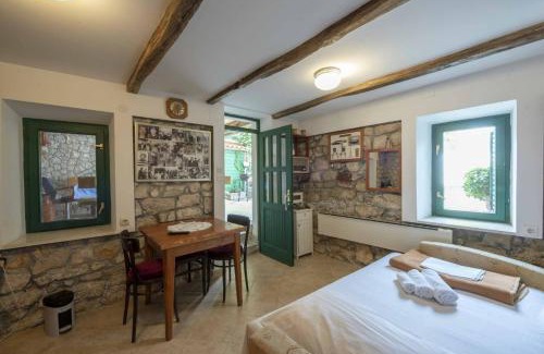 Cista Velika Villa | Traditional Stone House Perkovic