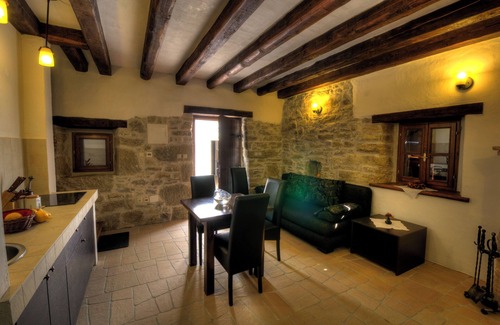Buzet House | Traditional Stone House 8