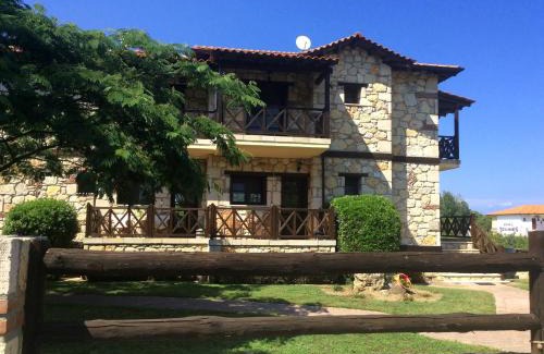 Vourvourou Villa | Traditional Stone Villa Rokosini