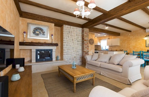 Kras Villa | Traditional style Villa Maša* with a pool and a 'tavern' on Krk