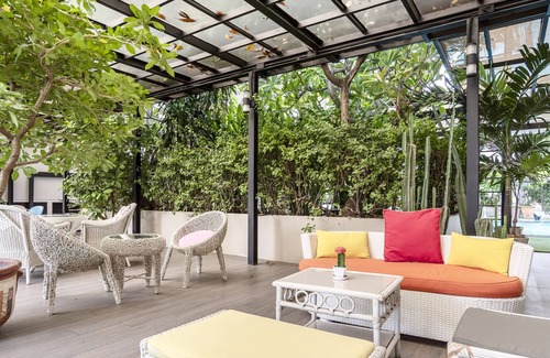 Samsen Nai Condo | Traditional Timber 2BR Just 5 minutes to BTS