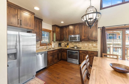 Tamarack Resort House | Traditional Townhome |Private Hot Tub, Soaking Tub
