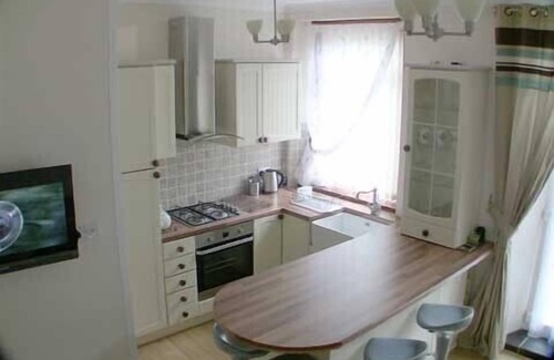 Bothwell Apartment | Traditional2-bed conversion in Bothwell village, near Glasgow