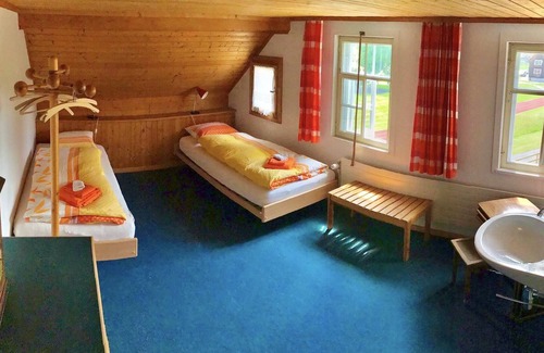 Gais Apartment | Traditionelle Appenzellerwohnung mit Garten und Spielplatz