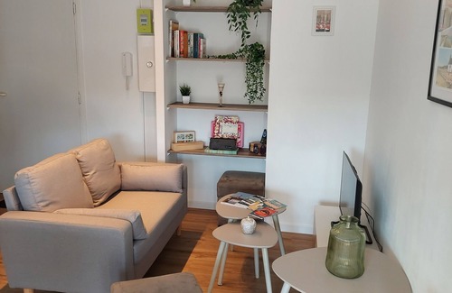 Ploemeur Apartment | Traezh - two-bedroom apartment in downtown Ploemeur