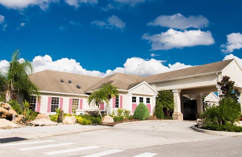 Trafalgar Village House | Trafalgar Retreat by Orlando Short Term