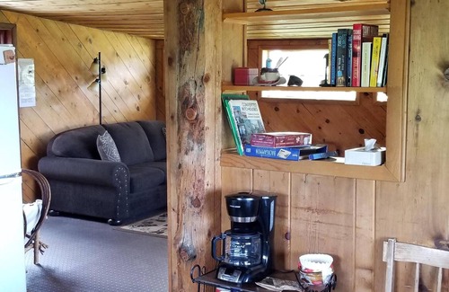 Spanish Valley Cabin | Trail's End - Accommodates up to 4 and is pet friendly