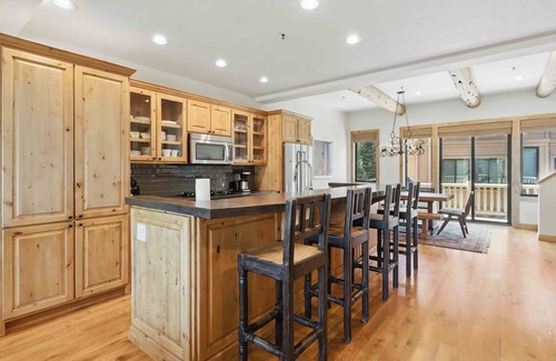 Ketchum House | Trailside Townhome with Private Hot Tub