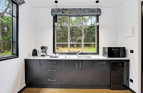 Balnarring Cabin | TRAM 974 - Watch your step as you board