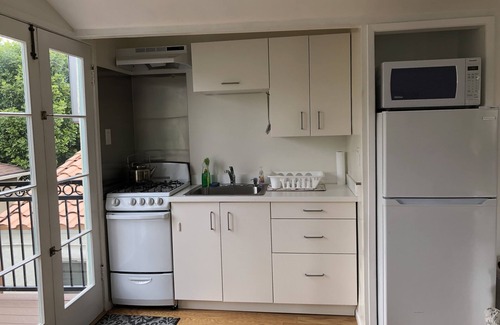 Mid Central House | Tranquil 1-bd Guesthouse Apartment on Spanish Estate, sundeck w/mountain views