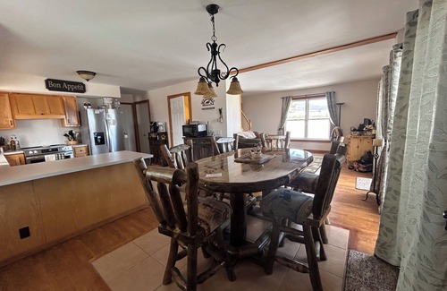 Hartsel House | Tranquil 2-bedroom Mountain Escape