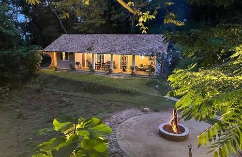 Wellawaya Villa | "Tranquil 2-BR villa in Ella,Sri Lanka, 4 acres, breathtaking vistas."
