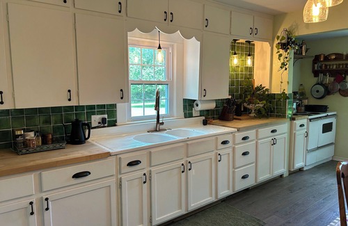 Carthage Other | Tranquil 3-bedroom farmhouse in charming Carthage with AC