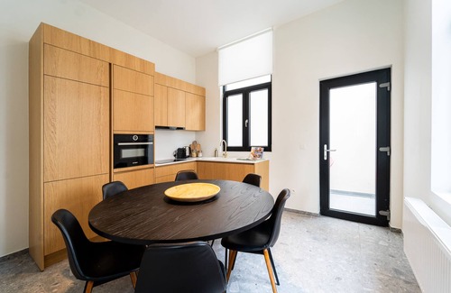 Berchem House | Tranquil 3-Bedroom Home in Berchem - Antwerp