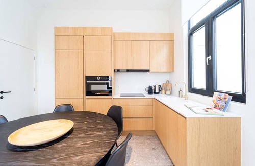Berchem House | Tranquil 3-Bedroom Home in Berchem - Antwerp