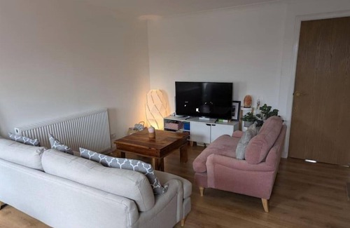 Gilmerton House | Tranquil 3-bedroom house in Edinburgh