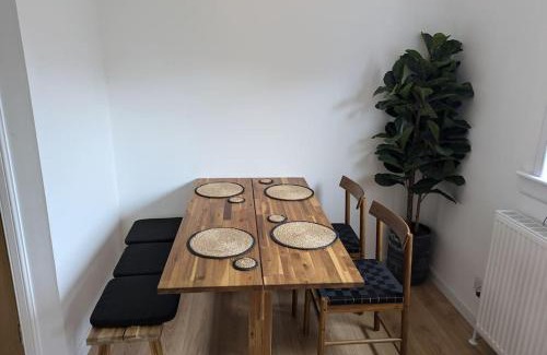 Gilmerton House | Tranquil 3-Bedroom Home in Edinburgh