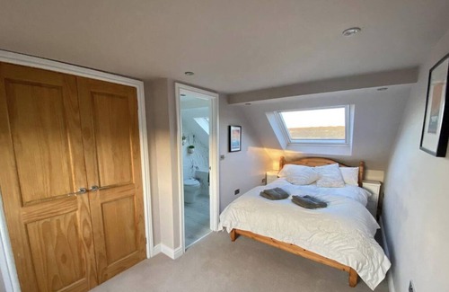 Roath House | Tranquil 3-bedroom house with WiFi within a charming Cardiff suburb