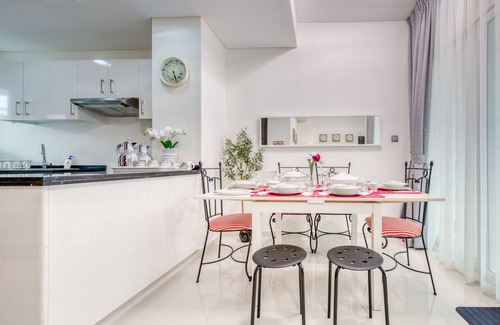 Dubai Ski Chalet | Tranquil 3BR Townhouse at Albizia Damac Hills 2 by Deluxe Holiday Homes
