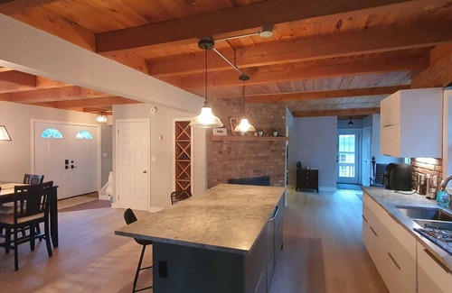 Port Franks Cottage | Tranquil Ausable River Cottage - A Family Retreat