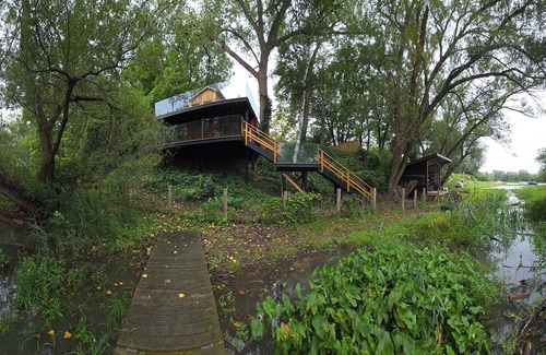 Port Franks Cottage | Tranquil Ausable River Cottage - A Family Retreat