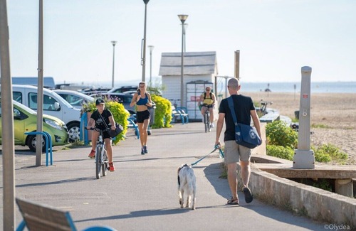 Saint-Pierre-la-Mer Apartment | Tranquil Beachfront Unit: Comfort, Full Kitchen, Near Saint Pierre La Mer Beach