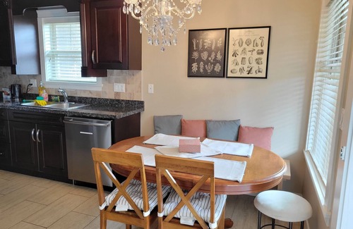 Mount Pleasant House | Tranquil & Bright 4 Bed/2.5 Bath in Mount Pleasant