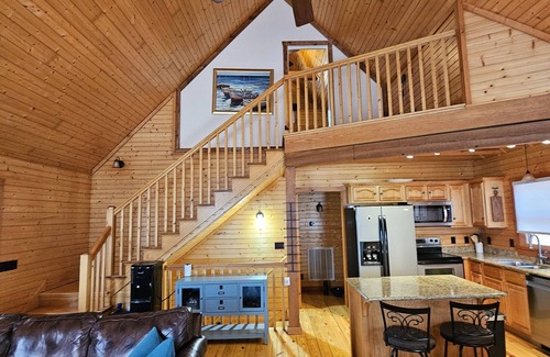 Cleveland Cabin | Tranquil Cabin in the Blue Ridge Foothills - Outdoor Lovers Paradise!