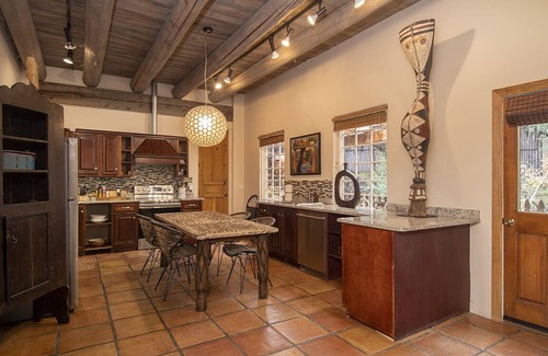 North Hills House | Tranquil compound directly across from 10,000 waves and close to town and skiing
