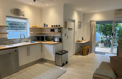 Greater Johannesburg Metropolitan Area Cottage | Tranquil Cottage Retreat - Malanshof, Randburg