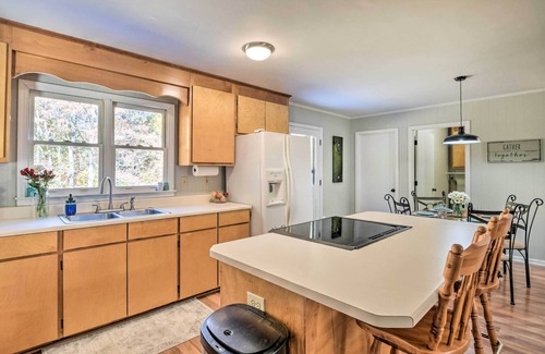 Easley House | Tranquil Country Retreat Close to Greenville!