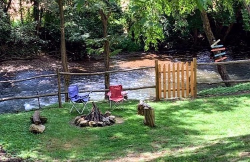 Haywood County House | Tranquil Creekside Mountain View Getaway