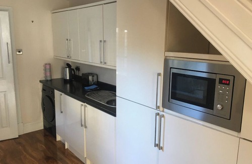 Darlington House | Tranquil Darlington Home , 3BR+Pet Friendly.