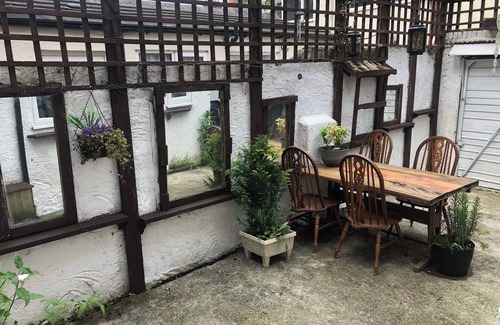 Darlington House | Tranquil Darlington Home , 3BR+Pet Friendly.