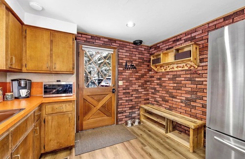 Tamarack Resort Cabin | Tranquil Dog-Friendly Lake Cabin