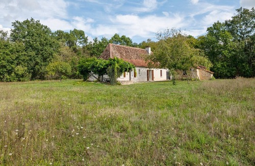 Cendrieux House | Tranquil Escape in Cendrieux