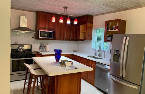 Gregory Town House | Tranquil getaway. Historic, Tourist sites, and Beach about 5 minutes away.