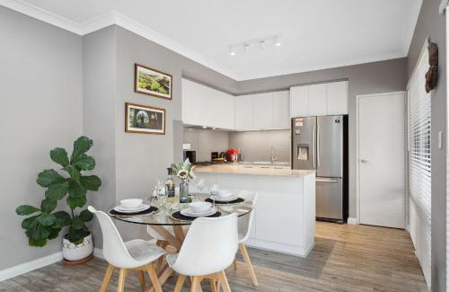 Maida Vale Villa | Tranquil Gumnut Cottage - Close to Airport
