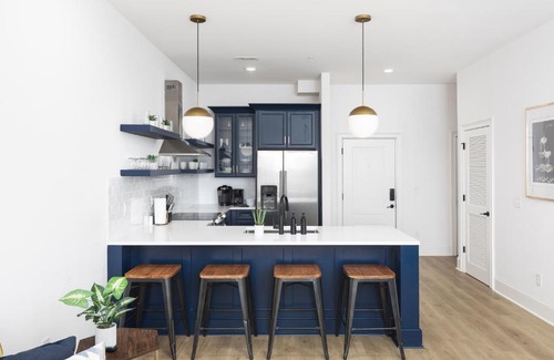 Cleveland Park Apartment | Tranquil Haven Close to Broadway with Free Parking