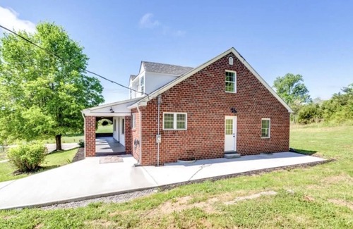 Tazewell House | Tranquil Haven MTN Retreat, 3-bedroom, 2-bath, WIFI, AC in Beautiful Tazewell