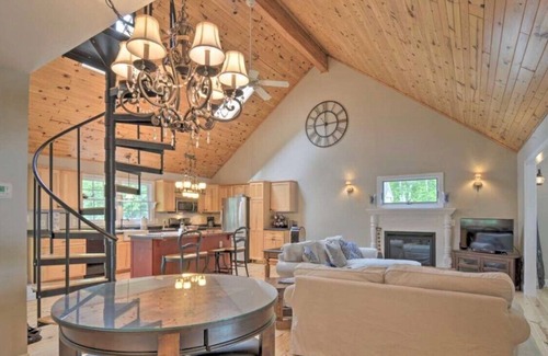 Presque Isle Cottage | Tranquil Lake Esau Cottage, Presque Isle Harbor Area. Private Community