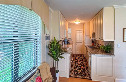 Lake Junaluska Cottage | Tranquil Lake Junaluska cottage: serene views, modern comforts, adventure