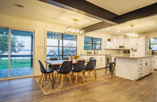 Eureka House | Tranquil Lakefront Retreat with Boat Dock - Richland Chambers Lake